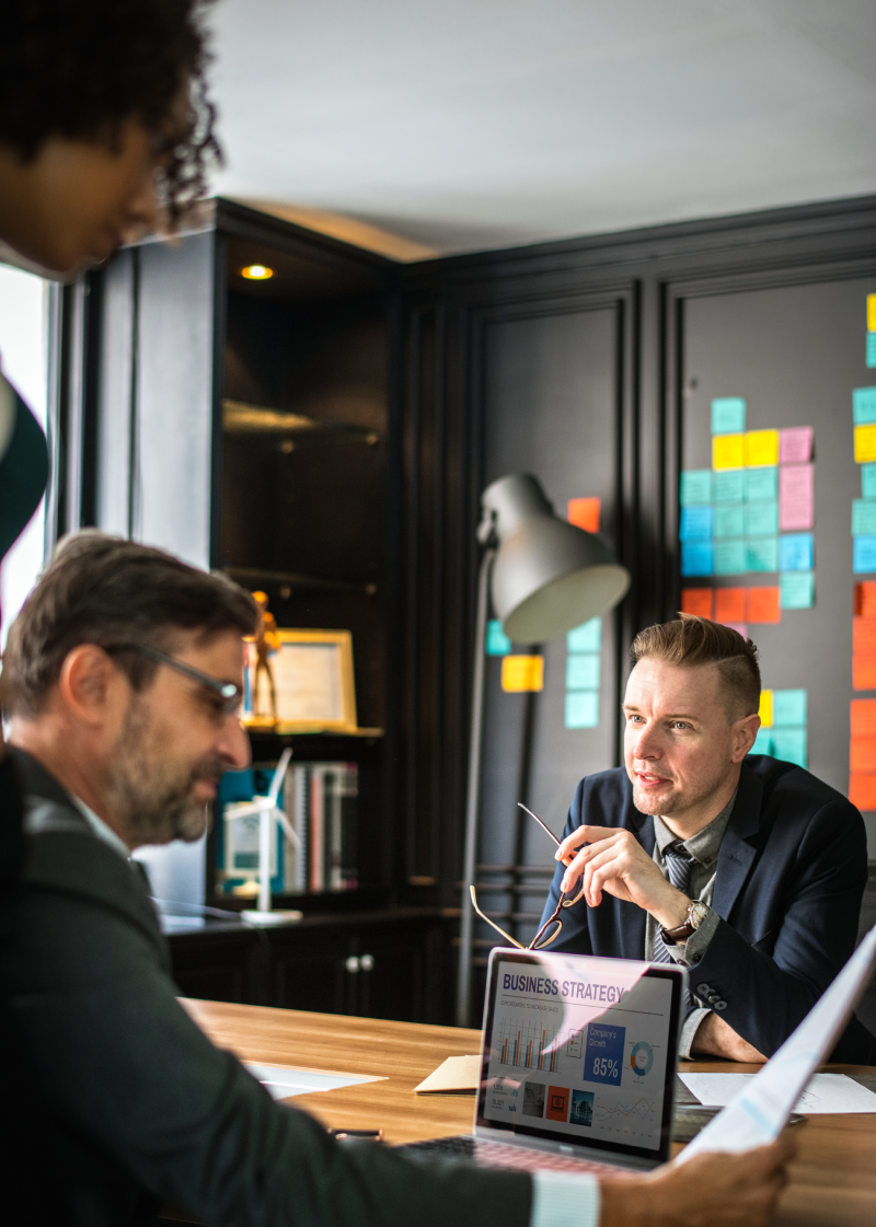 _business-people-meeting